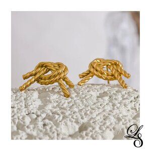 🪢New 18K Gold Textured Hollow Rope Knot Stud Earrings 🪢